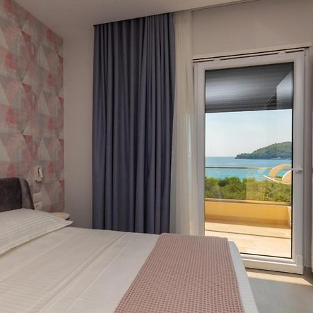 Corallo Rooms Химара Экстерьер фото